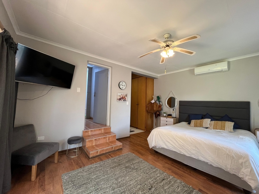 4 Bedroom Property for Sale in Cashan North West